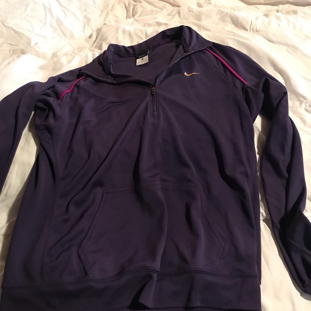 Nike women's half zip pull over lightweight shirt